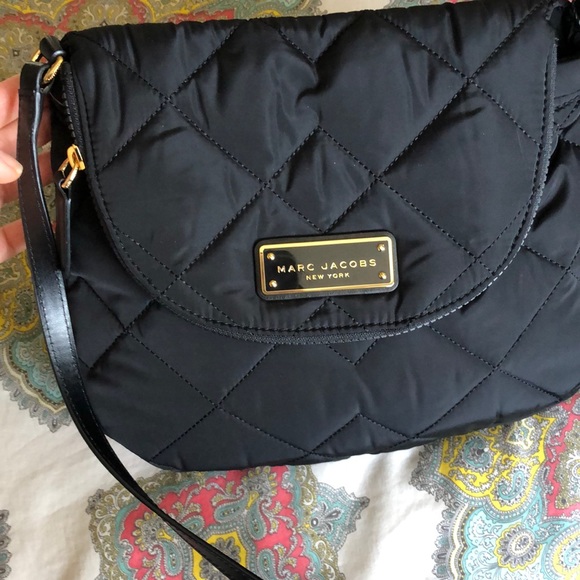 Marc Jacobs Handbags - Marc Jacobs crossbody bag
